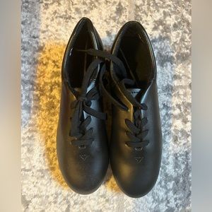 BLK 6.5 M Capezio Tap Shoes never worn